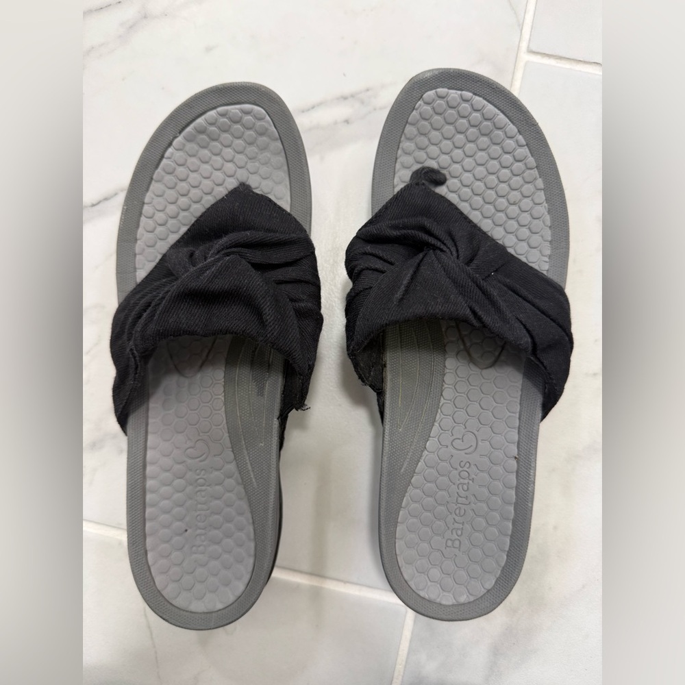 Baretraps Daran Women’s Size‎ 7.5 Black Slip On Sandals Comfortable Shoes
